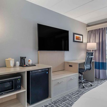 Comfort Inn Hyannis - Cape Cod Eksteriør billede