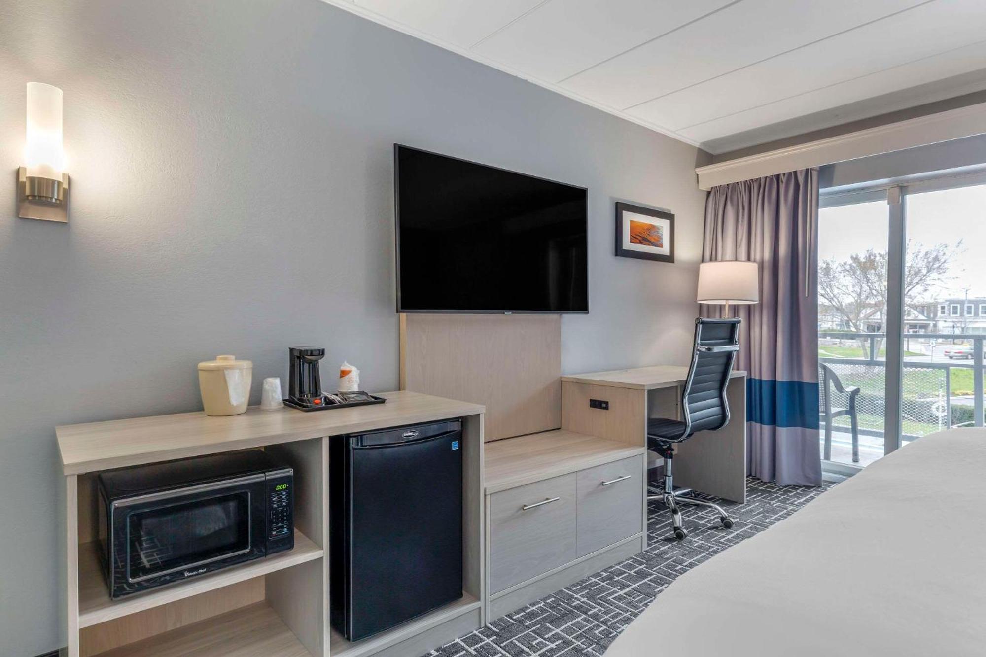Comfort Inn Hyannis - Cape Cod Eksteriør billede